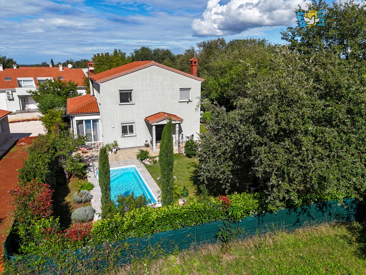 ISTRA, Umag - Samostojna hiša v okolici Lovrečice!