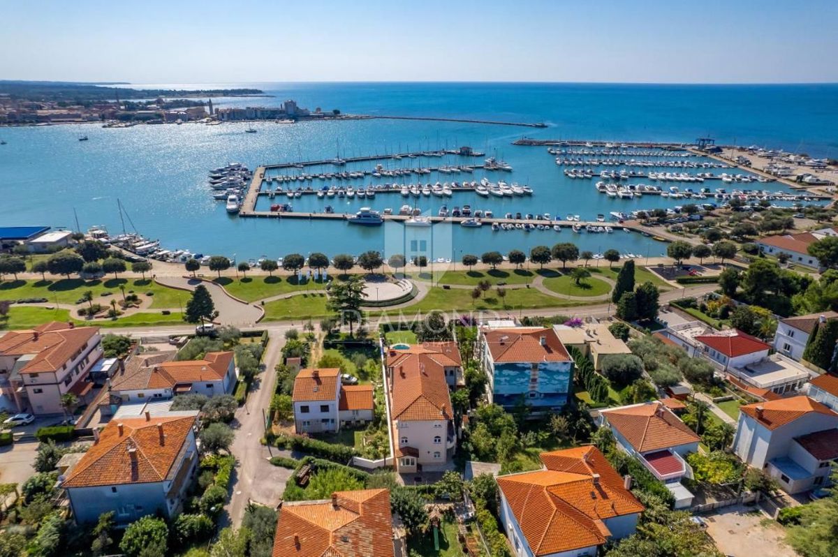 Istra, Umag – Čudovita vila v prvi vrsti ob morju