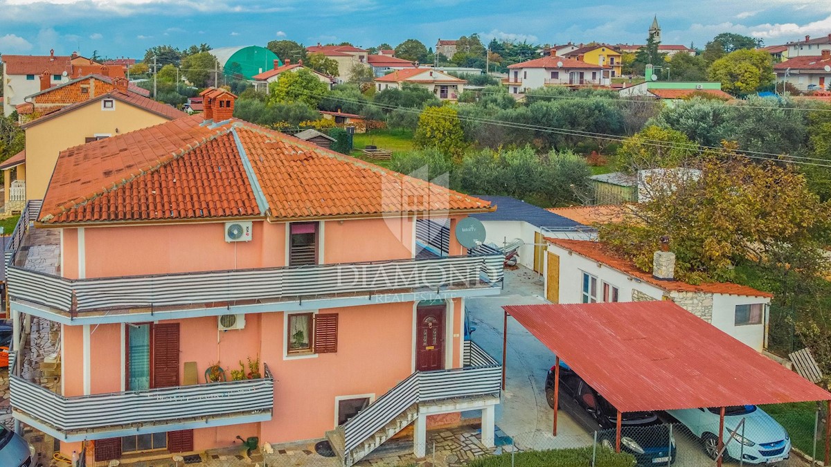 Umag, okolica! Apartmajska hiša v mirni ulici!