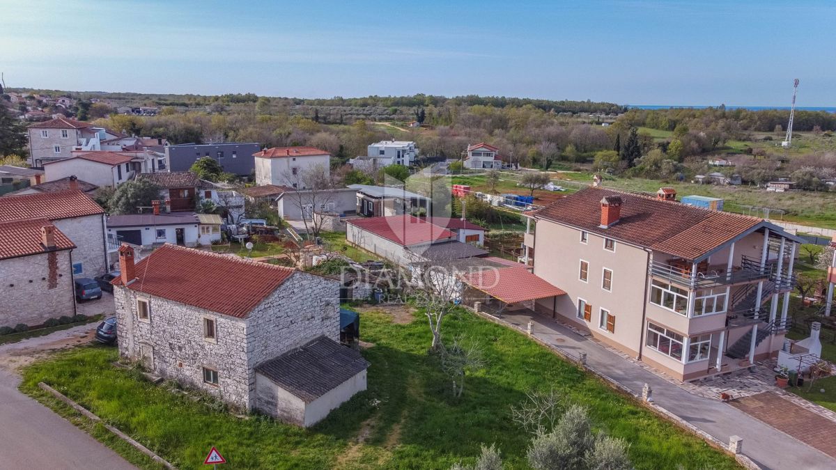 Istra, Umag- okolica, samostojna kamnita hiša z vrtom!